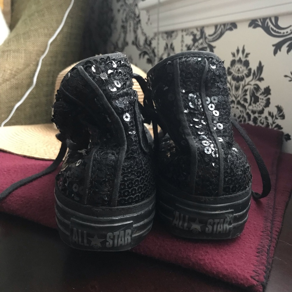 Converse - Picture 2 of 4
